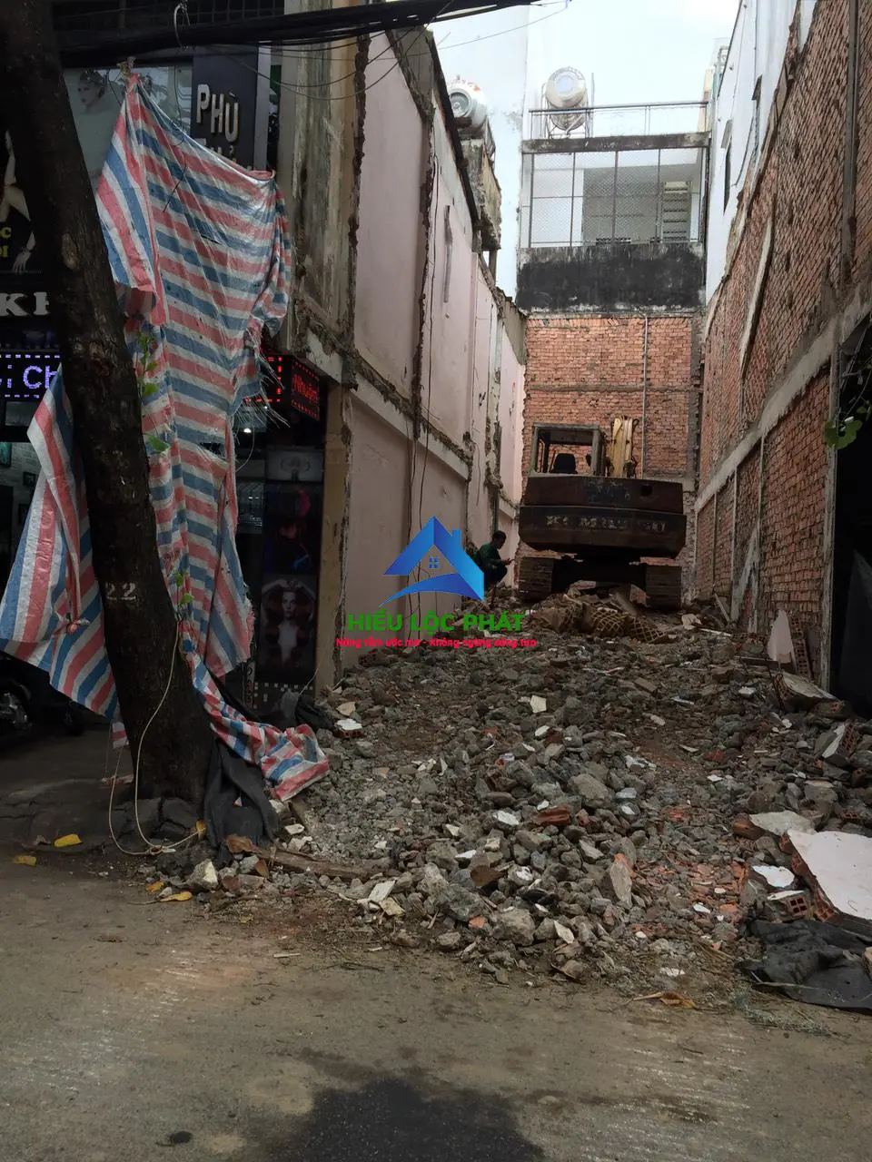 x&acirc;y dựng nh&agrave; mới phần th&ocirc; chất lượng