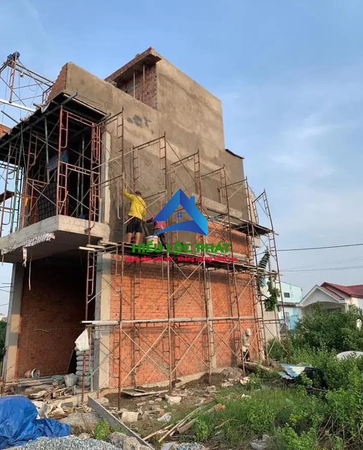 x&acirc;y dựng nh&agrave; mới phần th&ocirc; quận 9